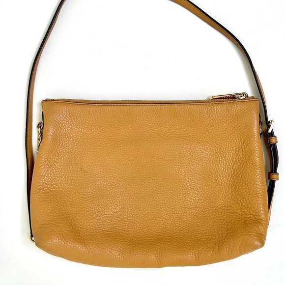 Michael Kors East West Crossbody in Camel Pebbled Leather and Gold Chain - Picture 5 of 15